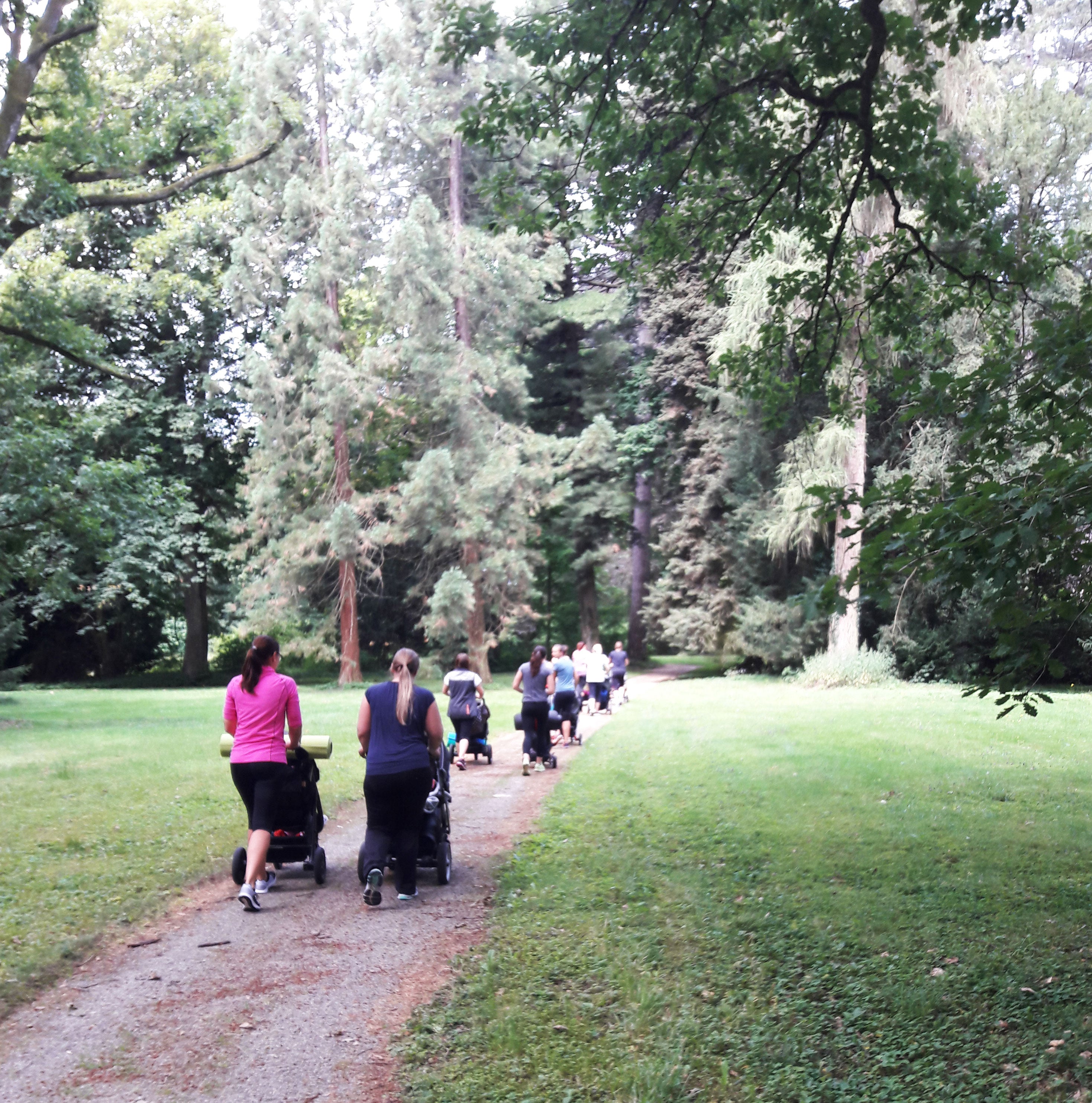 Mamasein und Fitness, Canan, 38, hat ihr eigenes Trainingskonzept entwickelt und bietet Sport für Schwangere und Mütter an