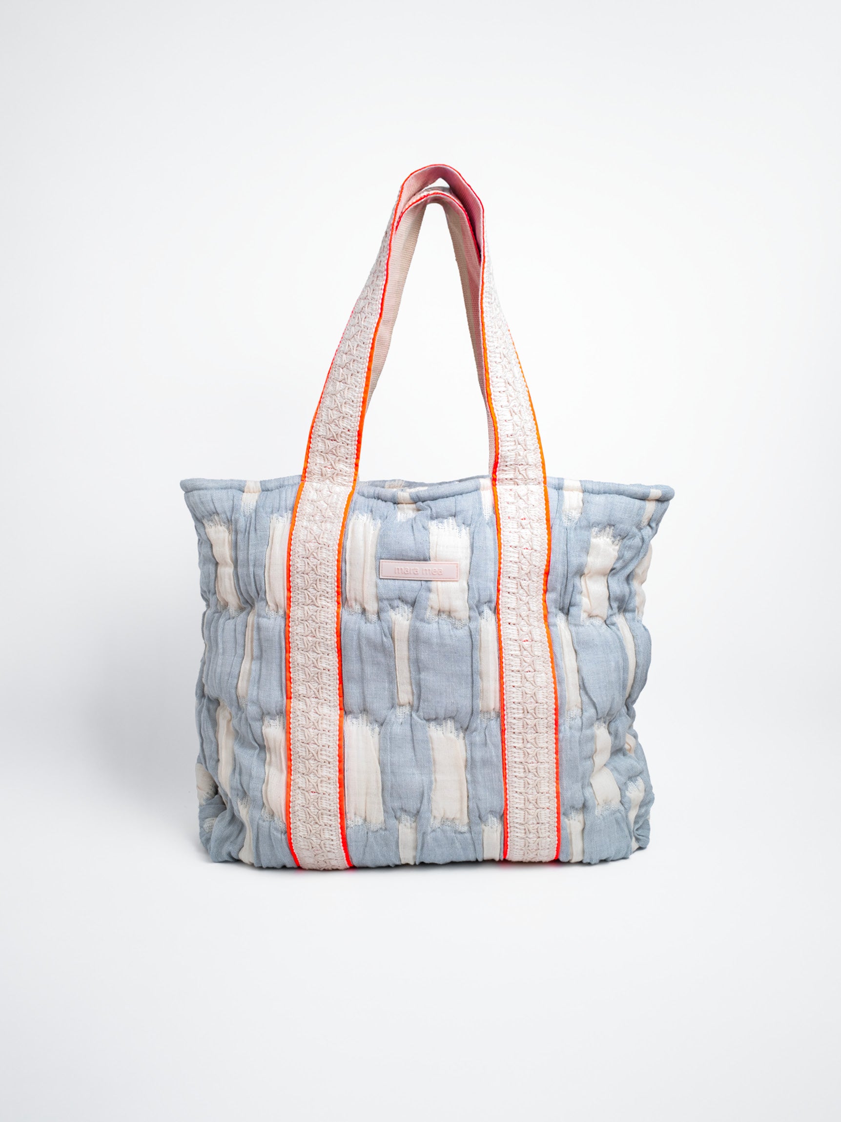 mara mea Shopper Bag sky state in Hellblau-Offwhite mit breiten gewebten Baumwollgriffen und neon-oranger Paspel