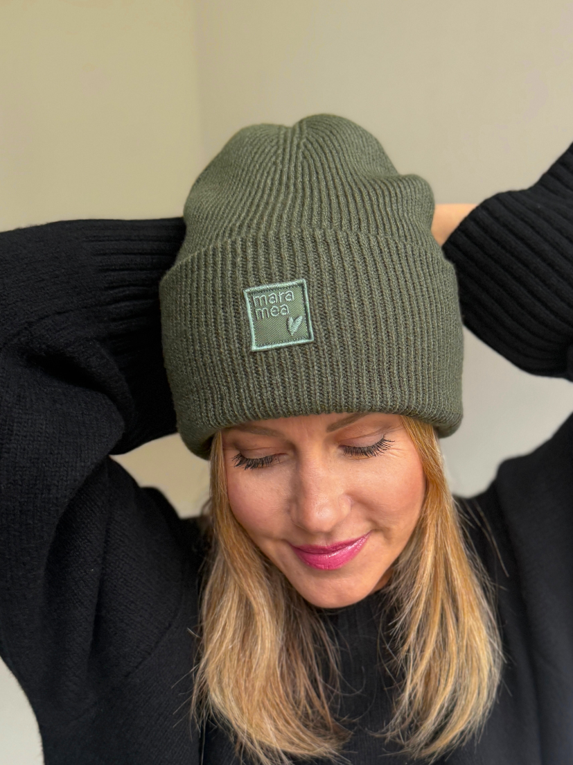 Unisex Beanie mit Logo in Olivgrün