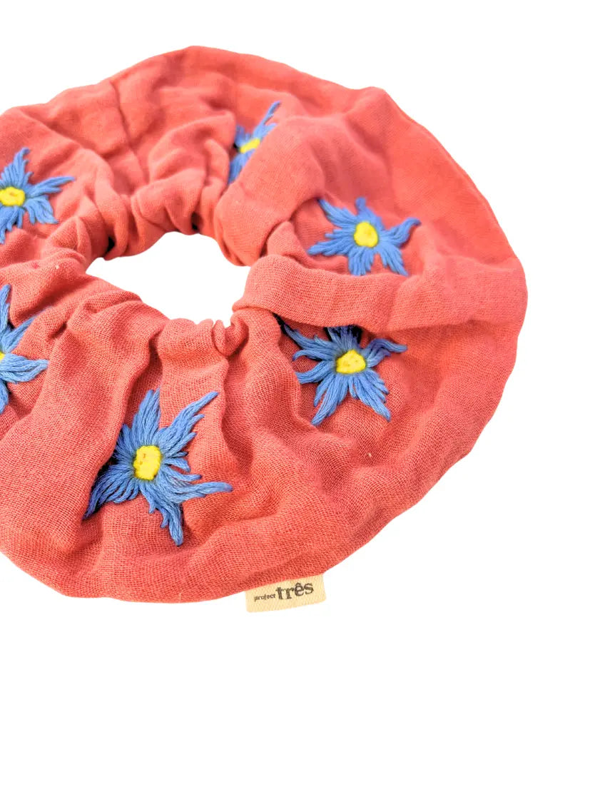 Oversized Scrunchie mara mea x Project Três I Blush mara mea