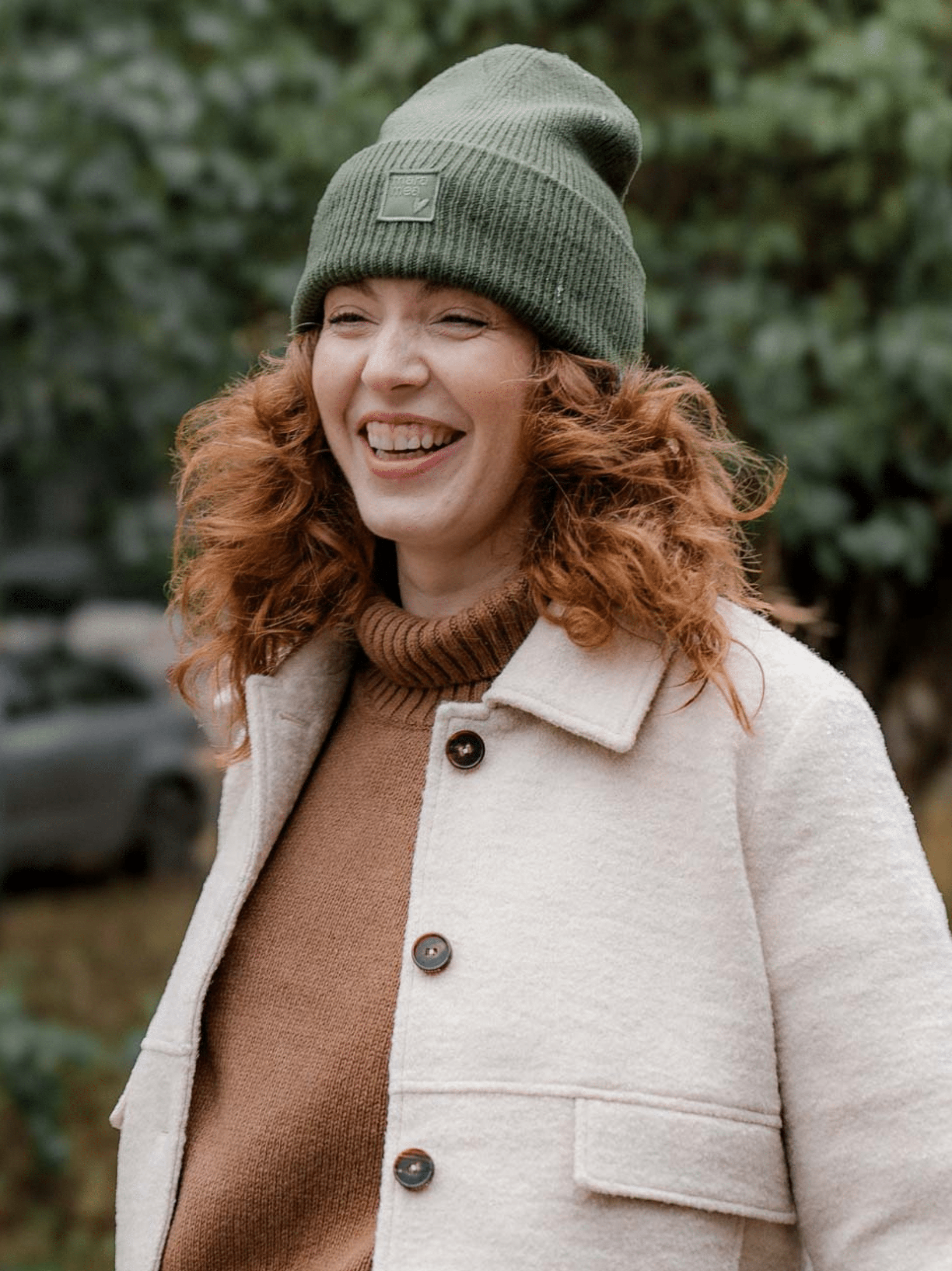 Unisex Beanie mit Logo in Olivgrün
