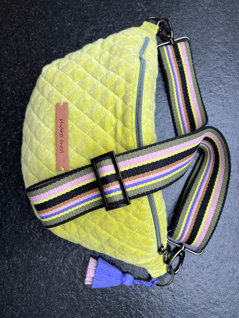 Extra Tragegurt passend zu den mara mea bumbags, zum Anklippen und Länge verstellbar.