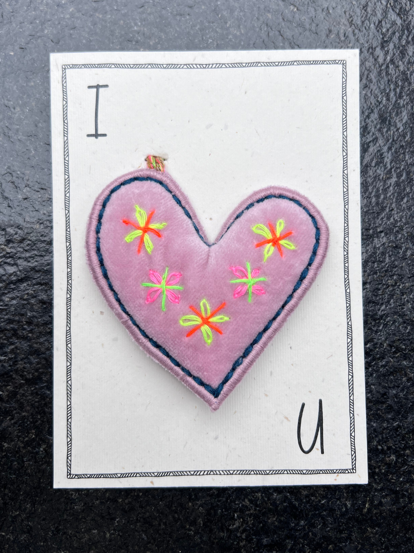 Love u pendant in rose + greeting card