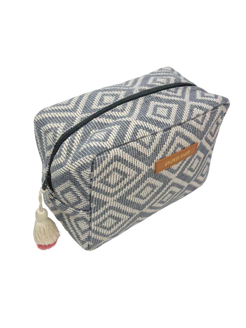 mara mea x Wolke Hegenbarth toiletry bag dare to dream in blue-grey/white patterned