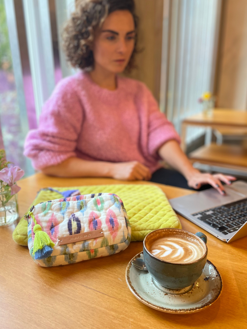Cosmetic bag I Cable bag born ready with pattern print in colorful