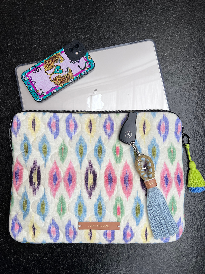 Laptop Tasche aus abgestepptem Leinen-Baumwoll Mix mit buntem Muster