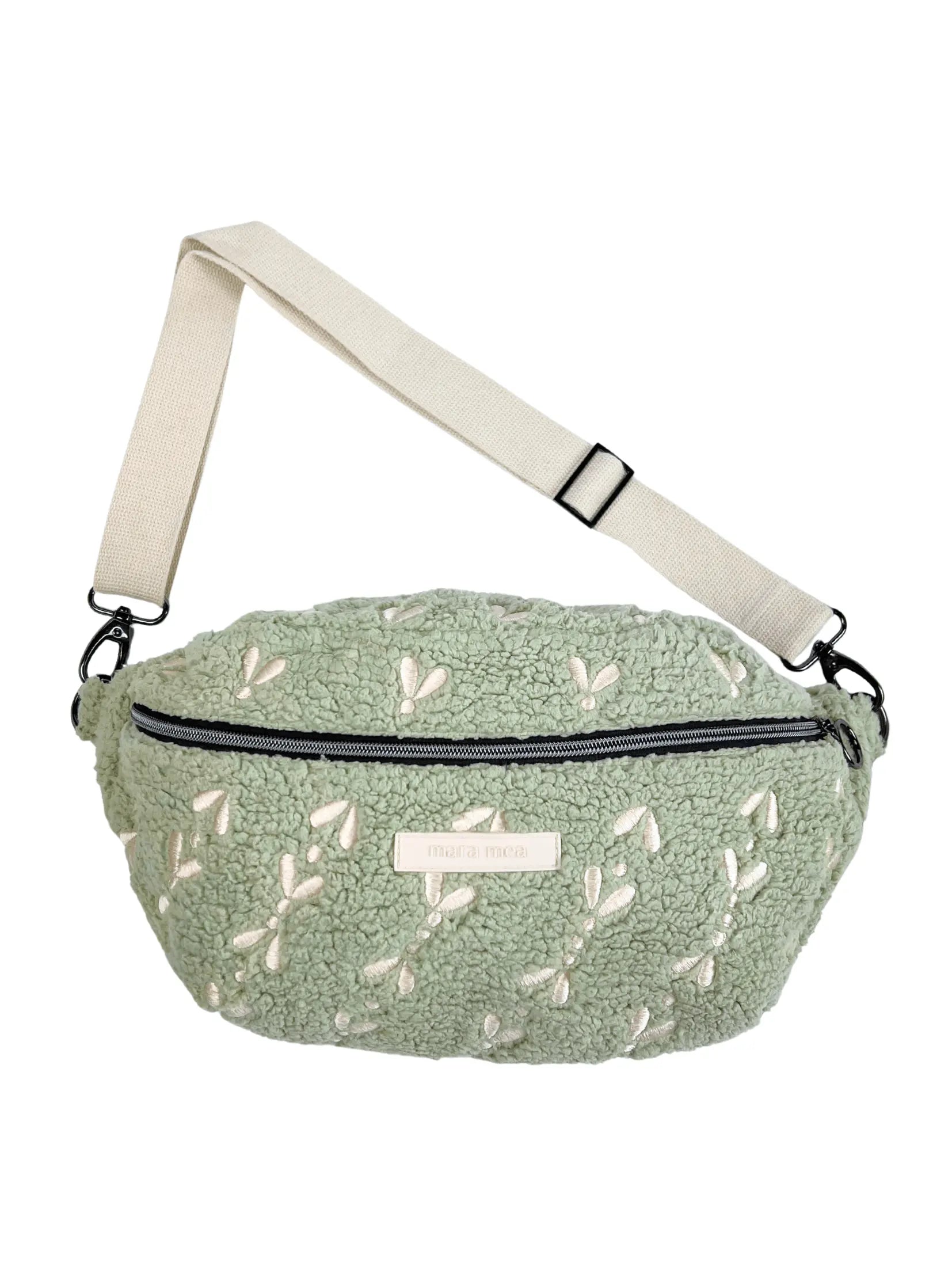 Salbeigrüne Maxi Bum Bag aus Teddystoff.