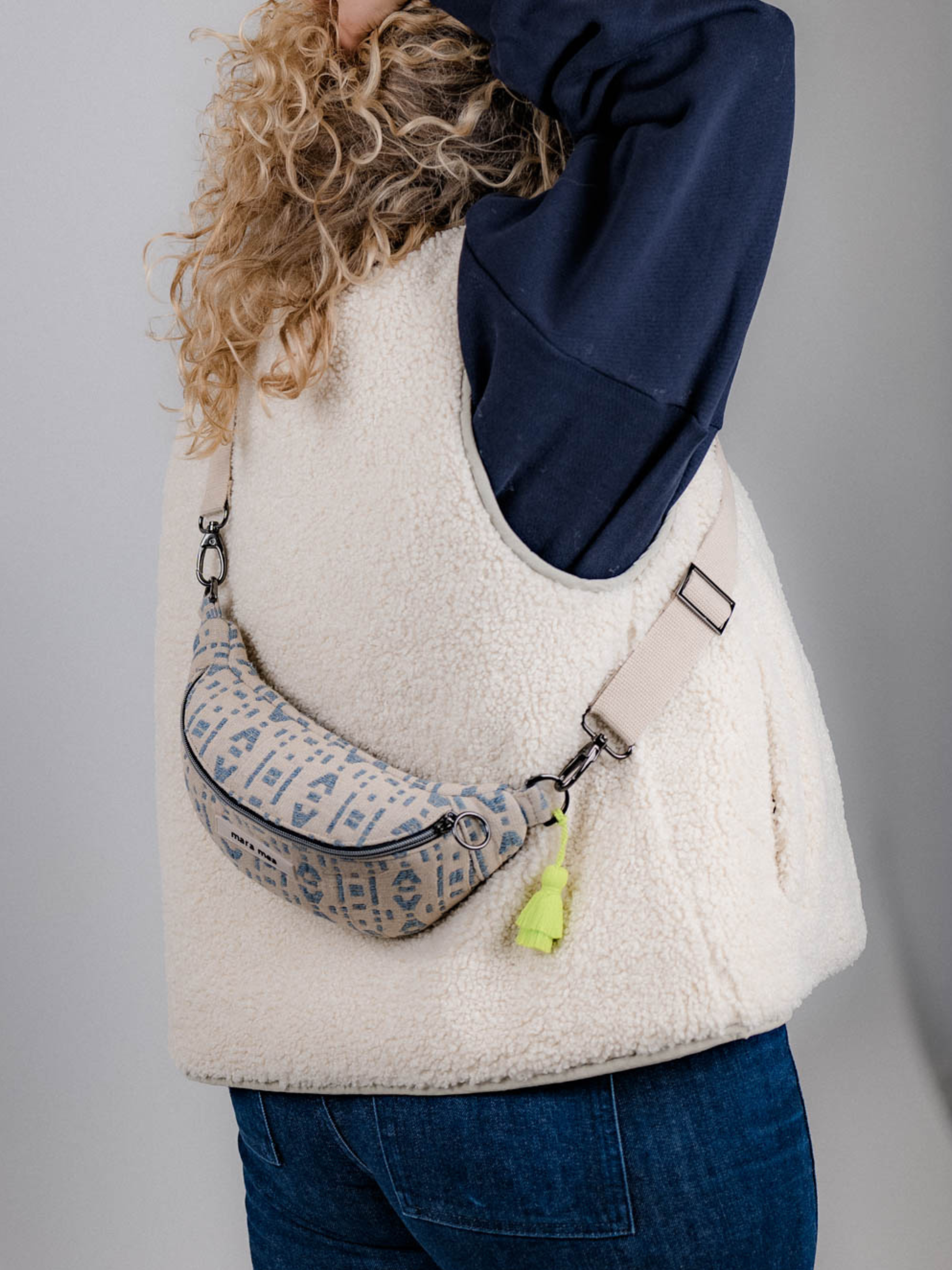 Mini Bauchtasche rough love Monogramm