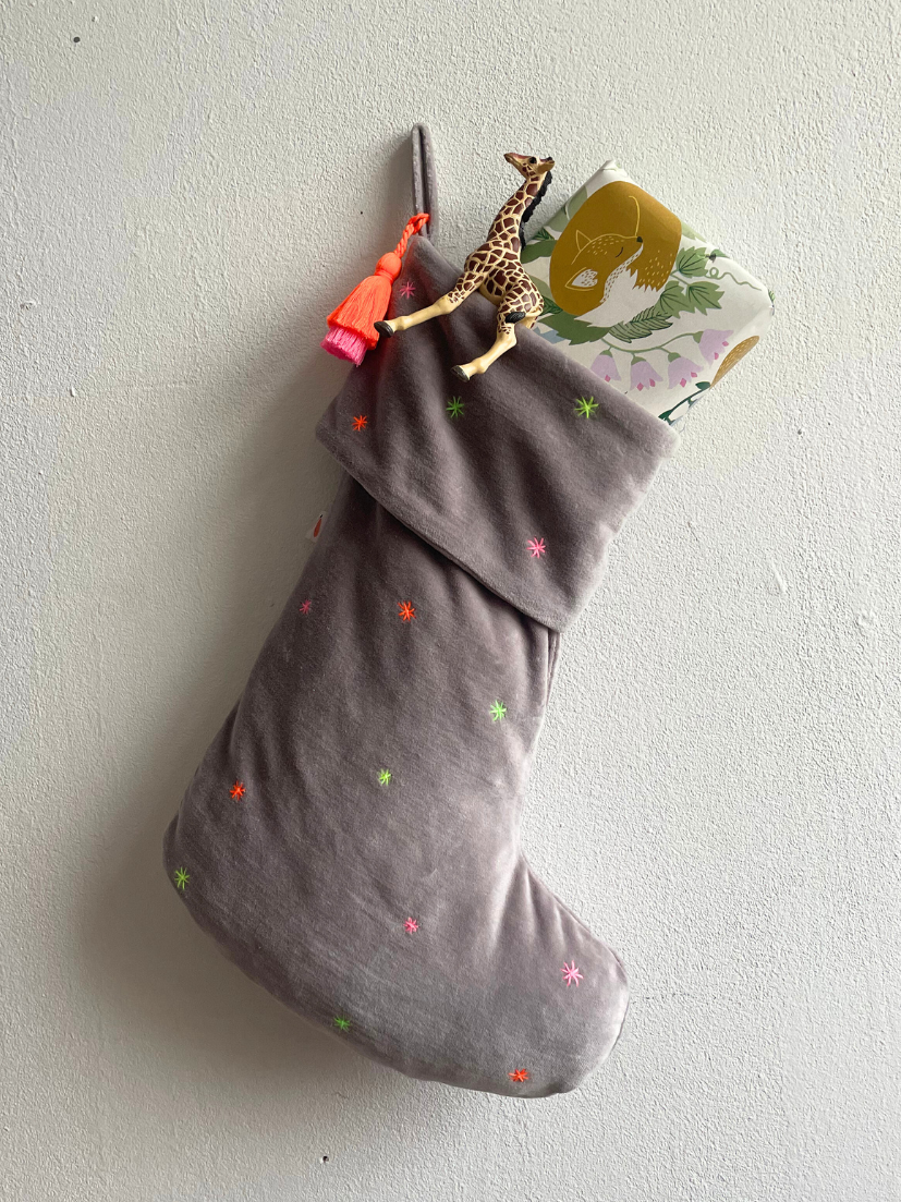 Santa socks ho ho ho in gray