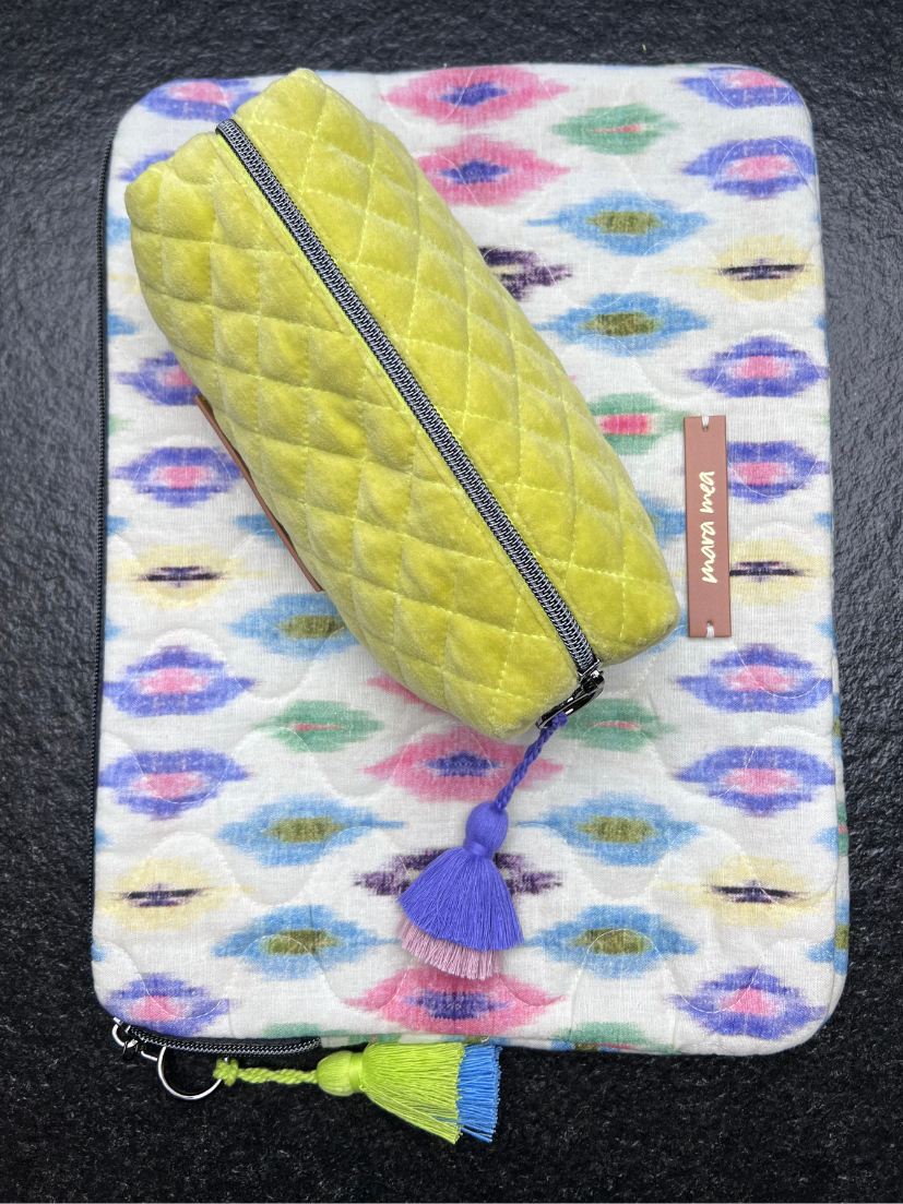 Pencil Case `tis the season Limettengrün