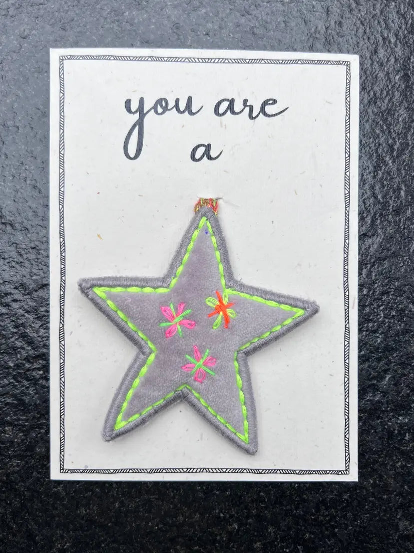 ARCHIVE SALE I Anhänger u are a star in Grau + Grußkarte I vom Umtausch ausgeschlossen mara mea