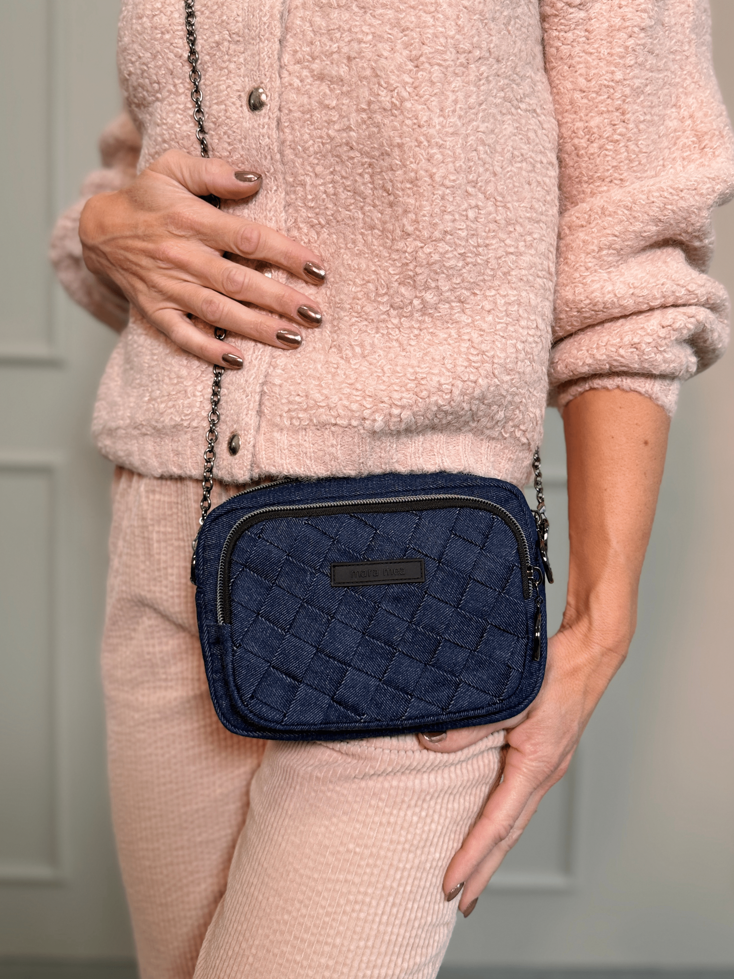 ARCHIVE SALE I Umhängetasche urban softness Denim I vom Umtausch ausgeschlossen