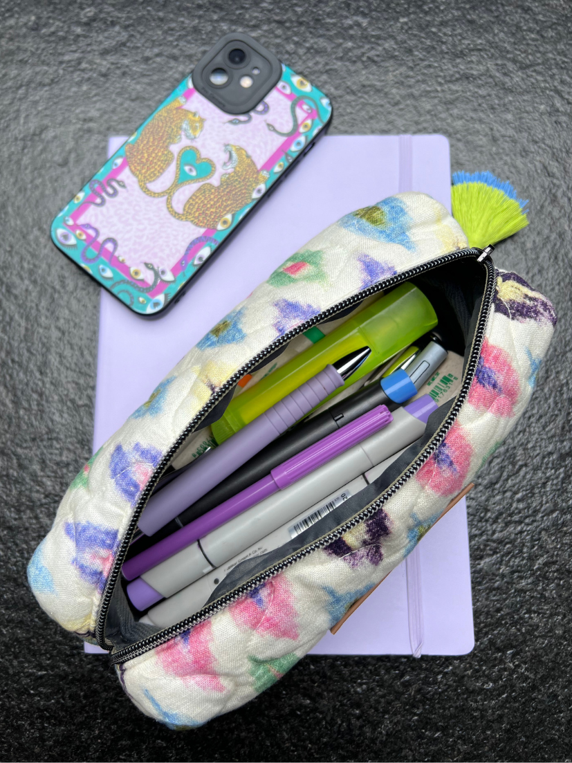 Pencil case sound on with pattern print in colorful