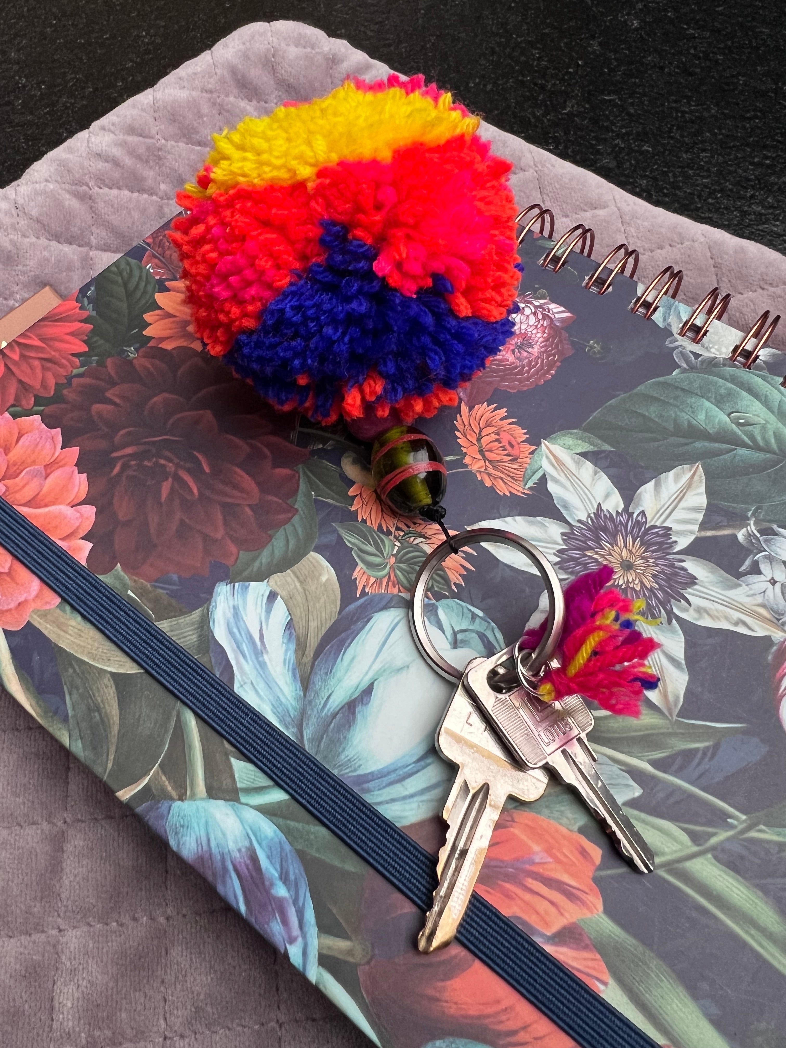mara mea x Project Três keychain I colorful (colors may vary)