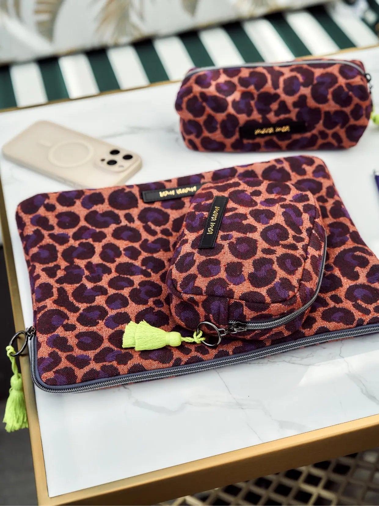 ARCHIVE SALE I Laptop Tasche present time Leo Style I Label fehlt - vom Umtausch ausgeschlossen mara mea