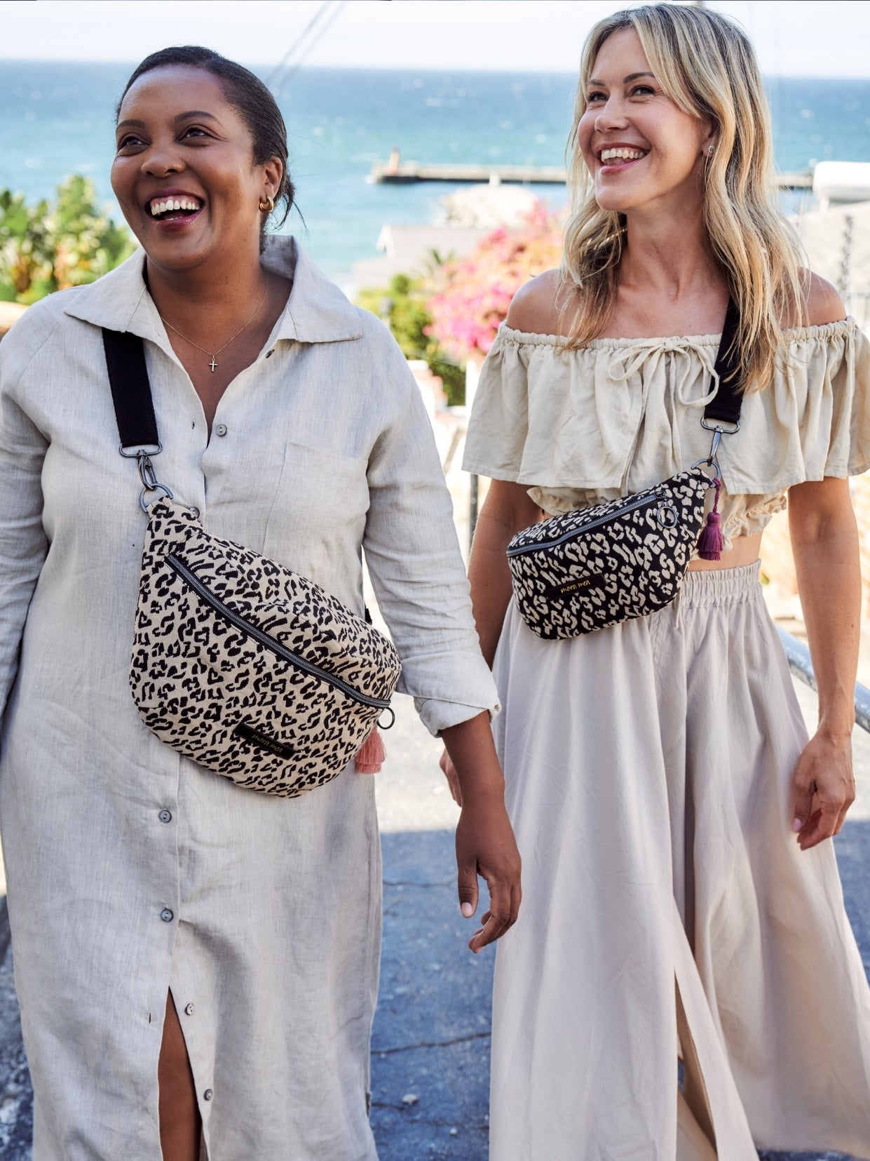 Maxi Bauchtasche lovers art Leo Schwarz