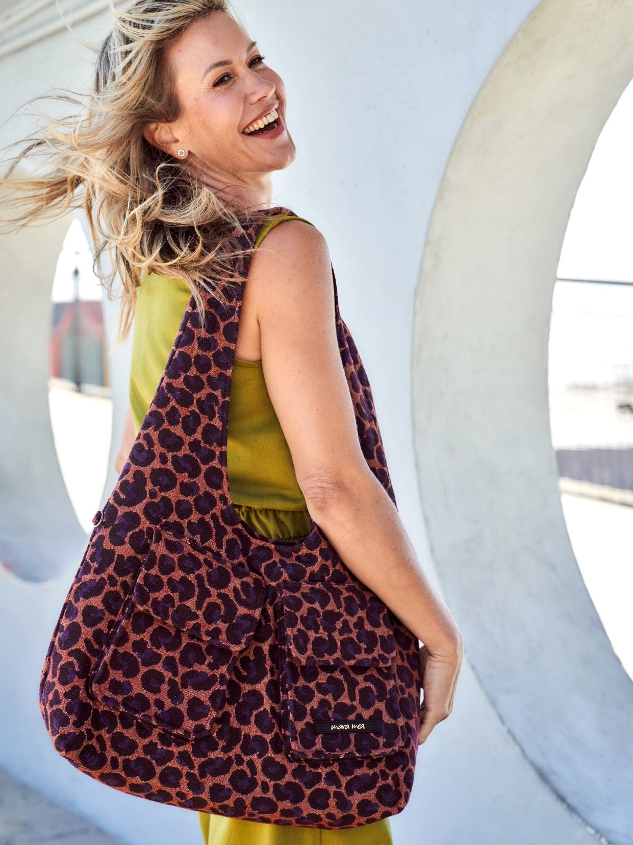 Shoulder Bag gone wild Leo Style