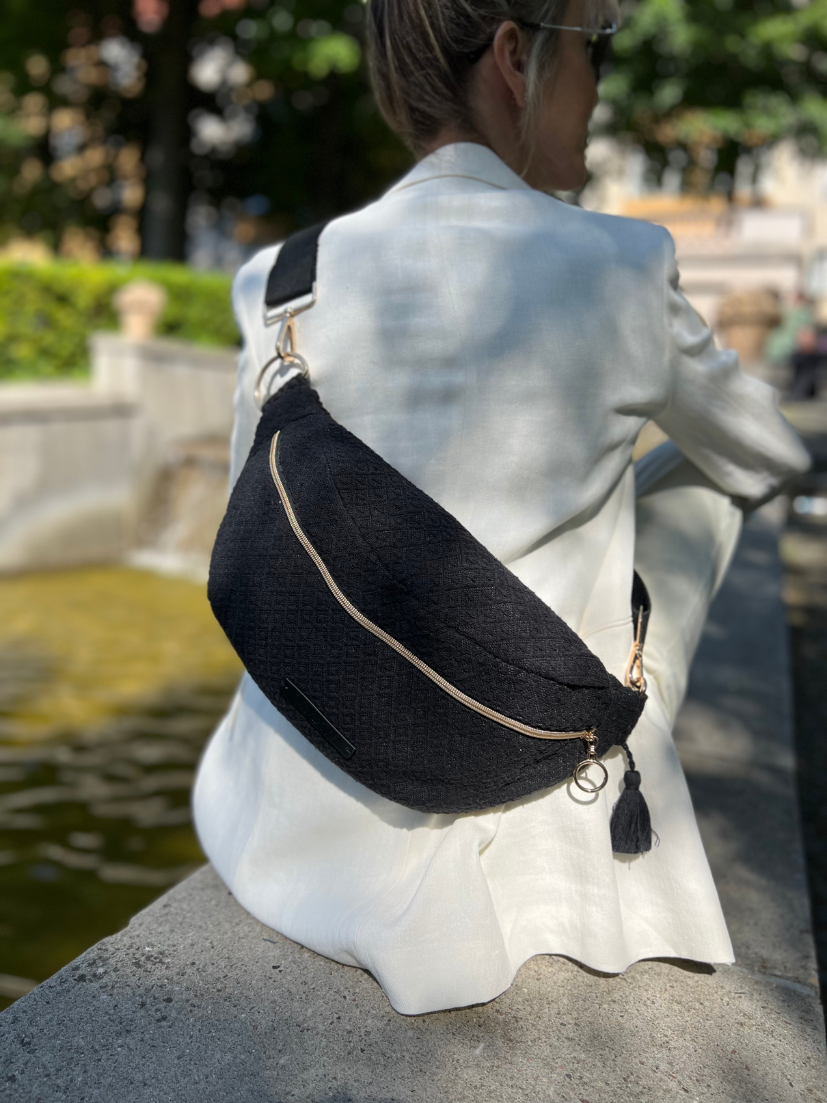 Maxi bum bag all black capital city in black