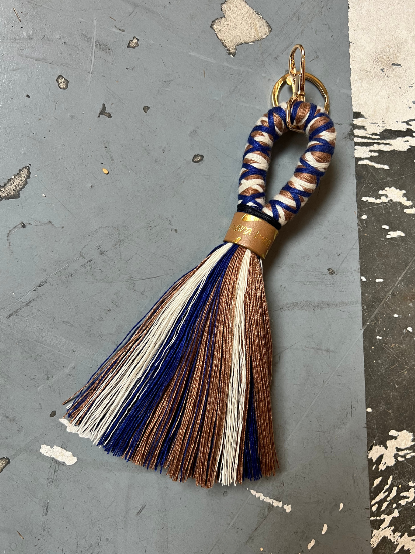 Schlüsselanhänger Wolke Hegenbarth Quaste Tassel Blau Cognac