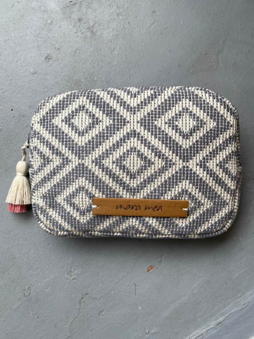 Cosmetic bag I Cable bag mini spa in blue-grey/white patterned