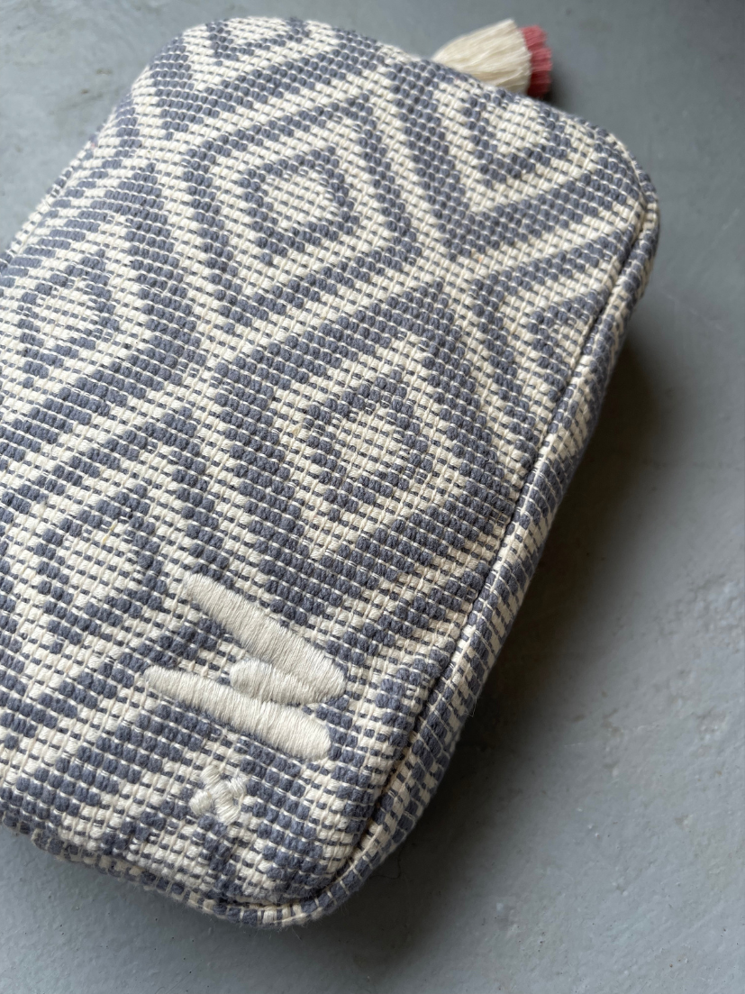 Cosmetic bag I Cable bag mini spa in blue-grey/white patterned