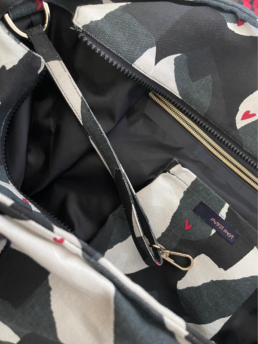 Shopper / Travel Bag love always Musterprint Schwarz/Weiß