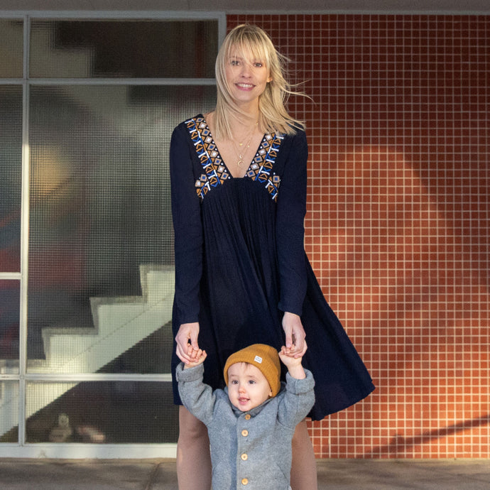 Model und Jungsmama Alex Flügel über die Herausforderungen als  "Zwei unter zwei" - Mama, die Vereinbarkeit von Familie und Beruf und verbleibende Me-Time