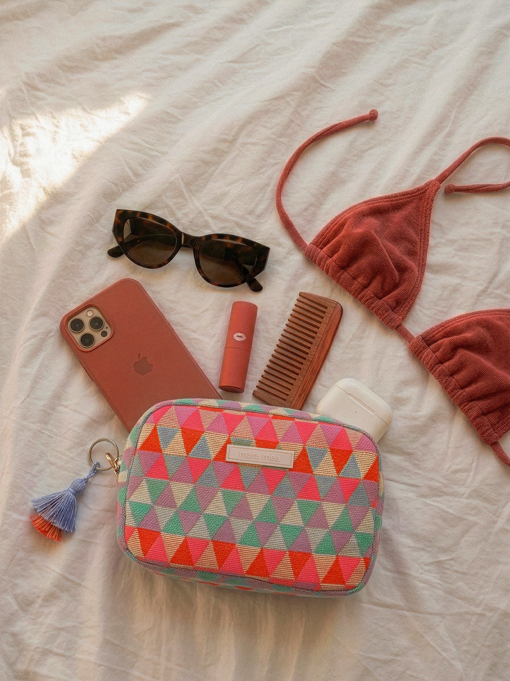 mara mea Kosmetiktasche bunt im Ibiza Flair für deinen Sommerurlaub am Mittelmeer