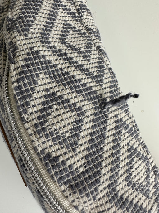 ARCHIVE SALE I Mini Bauchtasche mini me in Blau-Grau/Weiß I Faden gezogen - vom Umtausch ausgeschlossen