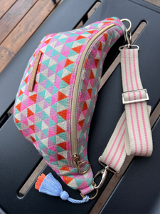 Bum Bag mit rosa Streifen Extratragegurt