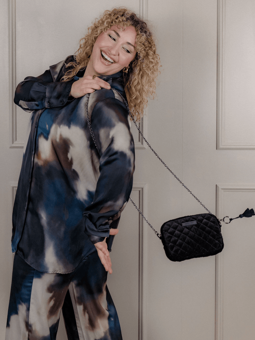 Umhängetasche all I want is you Black Velvet