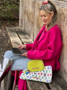 mara mea x Wolke Hegenbarth Laptop Tasche globetrotter mit Muster Print in Bunt I PRE-ORDER, LIEFERUNG NOV/DEZ