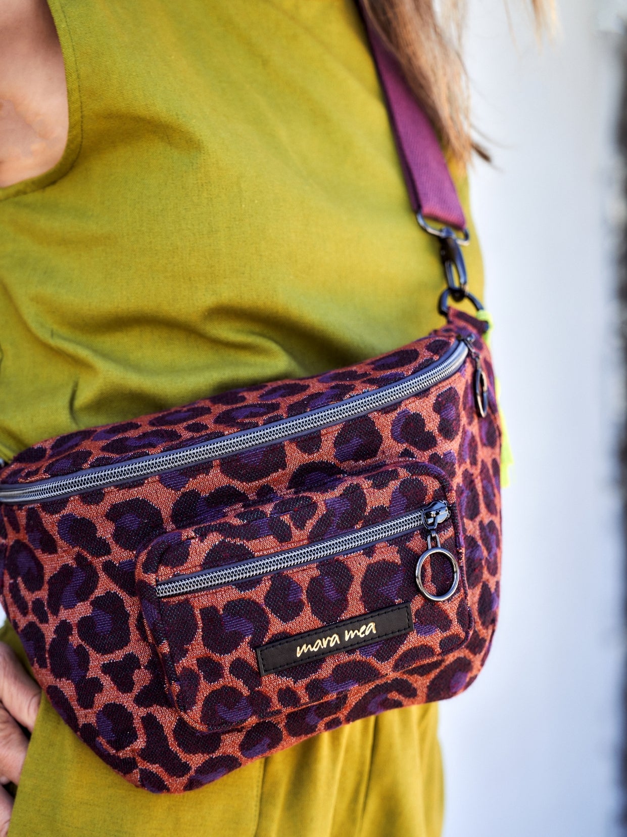 Midi bum bag jungle in town Leo Style