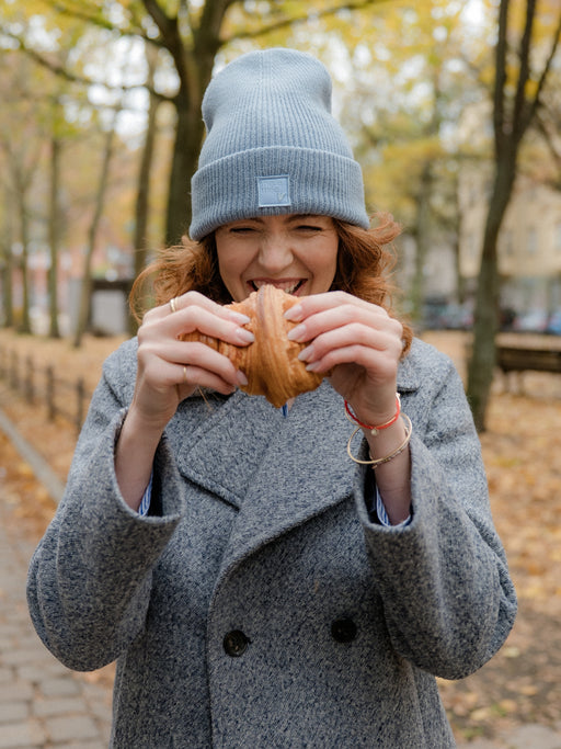 Unisex Beanie mit Logo in Eisblau