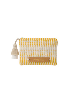 Die tiny pouch after holiday in gelb/beige gemustert  ist das perfekte kleine Geschenk für deine Freundin
