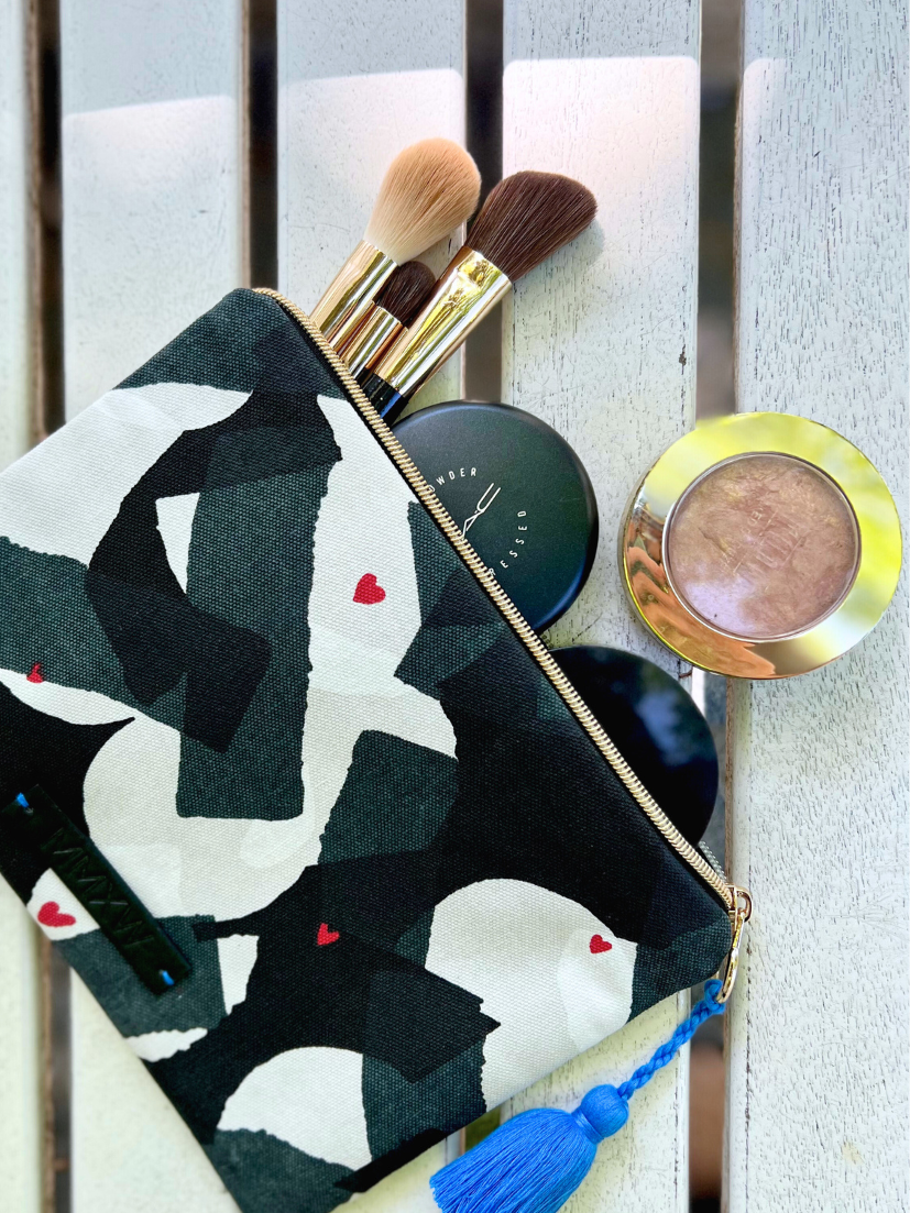 SAMPLE SALE I Clutch let's kiss with pattern print in black/white I non-returnable
