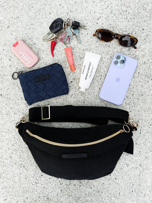 Schwarze mara mea Bestseller Bum Bag Tasche mit goldener Hardware