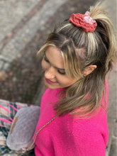 Bicolor Scrunchie mara mea x Project Três I Blush + Creme