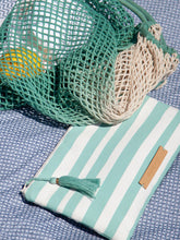 Perfekt für den Urlaub: der Netzshopper tiny beach mit Farbverlauf in Mint von mara mea.