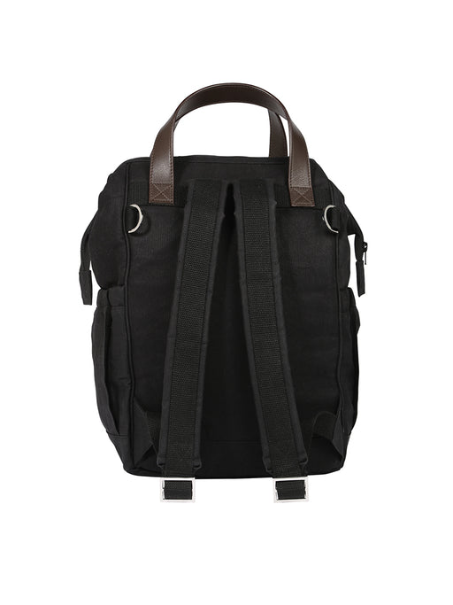 Travel diary in Schwarz ist die geräumige schwarze Wickeltasche von mara mea mit Ledergriffen.