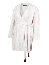 Der helle Batik-Kimono peaceful sea von mara mea ist aus organic cotton und ideal für Mamas oder Schwangere als Kliniktaschen-Essential.
