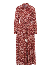 Das Fashion-, Umstands- oder Stillkleid winter clay in rostbraunem Print von mara mea kommt mit passendem Gürtel mit cremfarbigen Quasten.